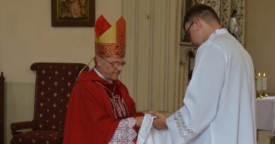 Jo Ekselencijos Vyskupo sveikinimai “Krašto žinių” bendruomenei Jo Ekselencijos Vyskupo sveikinimai “Krašto žinių” bendruomenei