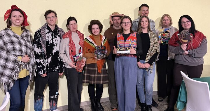 Raudonas veršis Užgavėniu ritmu iškovojo simpatišką pergalę