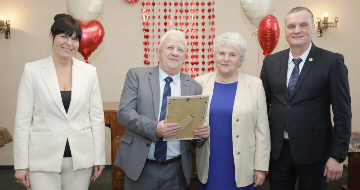 Indrė Kižienė tęsia gražią tradiciją – jau antrus metus pagerbiamos ilgametės santuokos