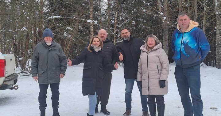 Kai aplinkui balta balta, tai žvėreliams ne tik šalta…