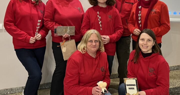 Raudonveršiai parodė ragus