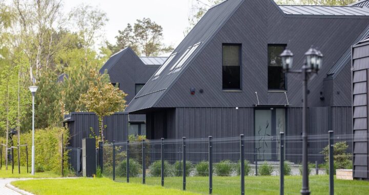 Pinskuvienės mamos buto pigumas Palangoje pribloškė ekspertę: dar įdomiau, iš ko pirko šį turtą